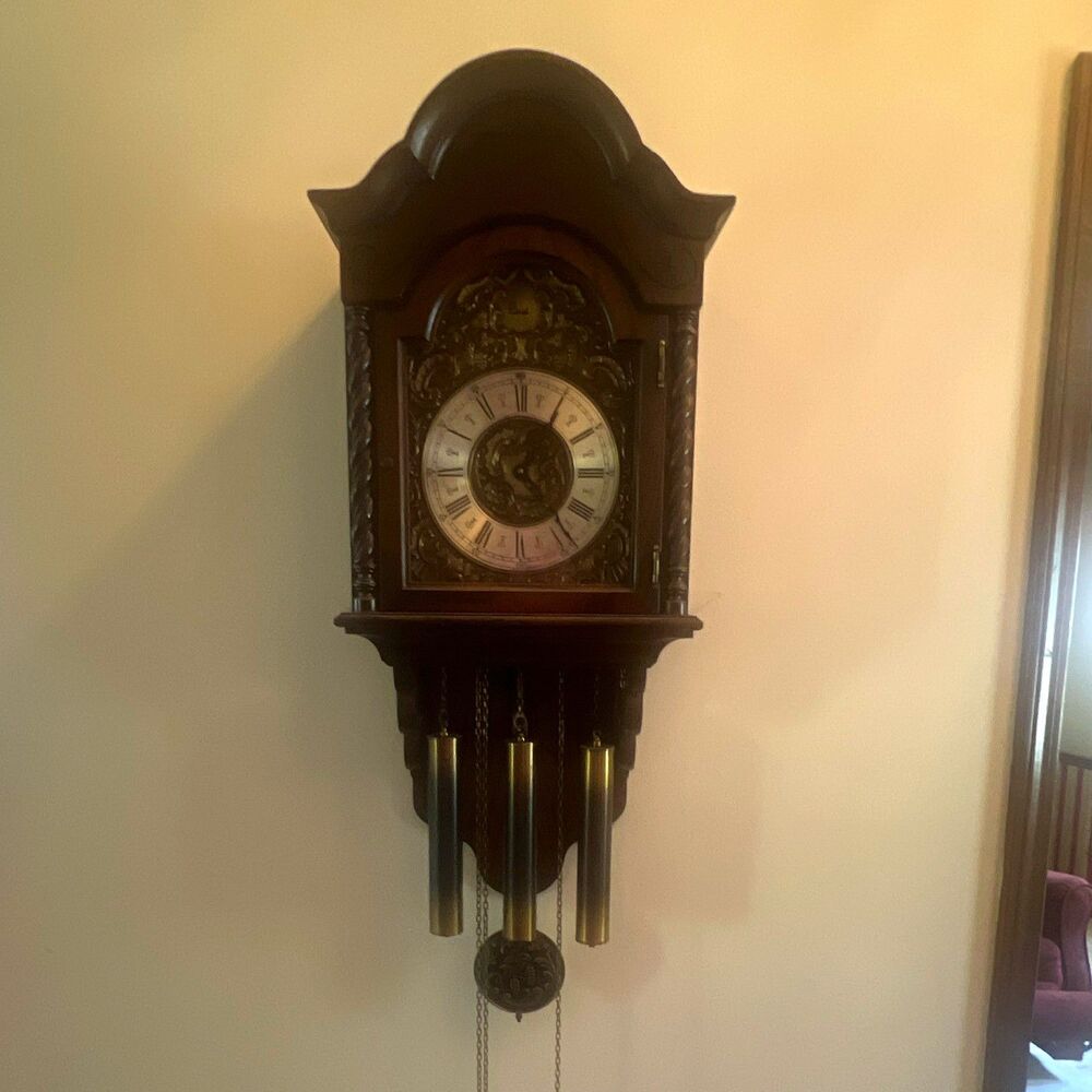 Colonial Wood Mechanical Wind-Up Pendulum Wall Clock Westminster Chimes